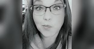 Kim Shipman's Instagram, Twitter & Facebook