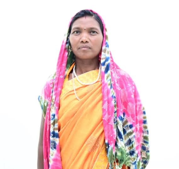 मुख्यमंत्री विष्णुदेव साय की पहल से महतारी वंदन योजना बनी महिलाओं की आत्मनिर्भरता का मजबूत आधार, ज्ञानवती बैगा के जीवन में आई खुशहाली ...