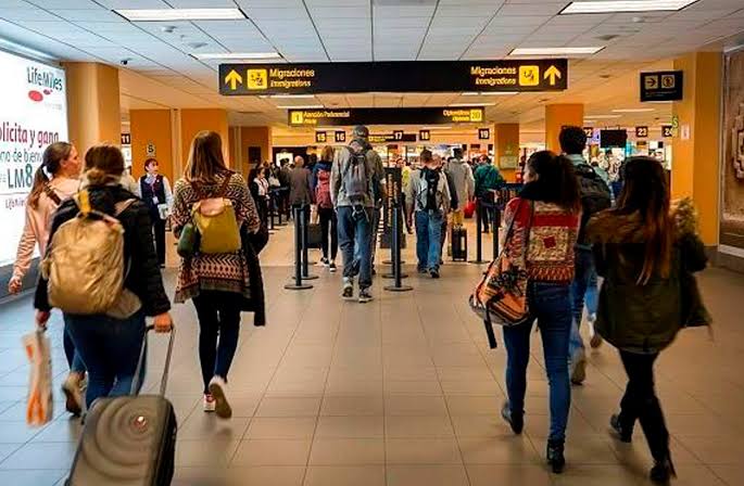 Aeropuerto Jorge Chávez espera recibir 18 millones de pasajeros este año - Federación de Periodistas del Perú