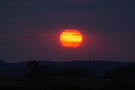 Beide gehen mit konstanter geschwindigkeit. Die Sonne Geht Unter Foto Bild Landschaft Sonnenuntergange Naturlandschaft Bei Nacht Bilder Auf Fotocommunity