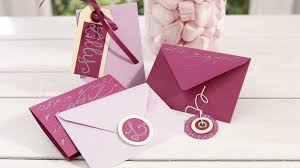 A baby shower is all about the fun of getting together, making a fuss over mom and showering her with all the cute gifts she and baby are going to need. Newborn Baby Card Ideas Edding