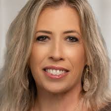 Christine (@engbulldogmom)