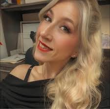 Lauren Drew's Instagram, Twitter & Facebook