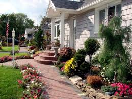 25 beautiful garden path ideas & pro landscape design tips on easy diy backyard walkways with gravel, brick, stepping stones, wood, pavers, or even. Creating A Garden Path Advantages Of A Floor Covering Made Of Bricks And Clinkers Interior Design Ideas Ofdesign
