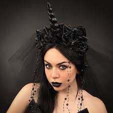 Aimee Clugston's Instagram, Twitter & Facebook