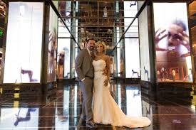 Unconventional Vegas Wedding At The Cosmopolitan Of Las Vegas Nv Cosmopolitan Las Vegas Las Vegas Wedding Venue Las Vegas Wedding Photos