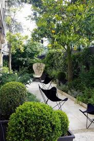 Private Garden In A Design Flat Jardin Privatif D Un Appart Bobo Design More Photos Http Petitlien Fr App Jardin D Appartement Amenagement Jardin Jardins