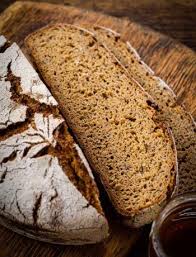 Einkornbrot Rezept Fur Sauerteigbrot Mit Einkornmehl Mann Backt In 2020 Brot Backen Rezept Einfach Sauerteigbrot Brot Backen