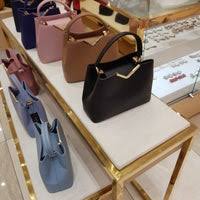 Christine ng wiki ionformation include family relationships: Christy Ng Shopping Mall In Maluri