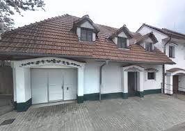 It has about 3,000 inhabitants. Penzion Caganov Dolni Bojanovice Hotely Penziony Cz