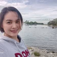 Thanks for welcoming me to the group. I look forward to learning more about  and improving my acrylic painting.