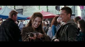 What are the differences between the theatrical cut and the director's cut? Mr And Mrs Smith Blu Ray