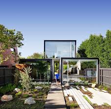Flexible Wande Und Raumhohe Fenster Im Modernen Modulbau Wohnhaus Architektur Wohnhaus Riesige Hauser