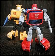 Optimus prime deluxe scale collectible figure. Stories From The Toyshelf New Bots On The Block 3rd Party Rundown Part 5