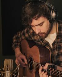 Hey guys! I know it's been pretty quiet over here lately but I promise it's  all for a good reason.. you may have seen some of the videos I posted  recently, I've