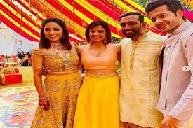 The singer has now shared the first pictures from her wedding, also informing that her father is on the road to recovery. All The Deets And Pics From Neeti Mohan And Nihar Pandya S Mehendi Ceremony Real Wedding Stories Wedding Blog