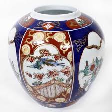 Gold Imari Hand Painted Vase In 2020 Hand Painted Vases Imari Painting