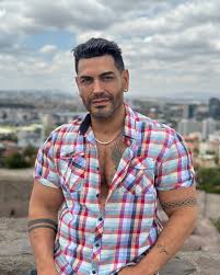 Hello fans if you love what i have been doing say one more time i love you  ❤️❤️❤️❤️❤️