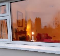 Anne O Leary On Twitter Dug Out Repurposed A Christmas Candle Apologies To The Fake Robin Who Lost A Leg Calling Up The Old Irish Christmas Tradition Of Lighting A Candle In