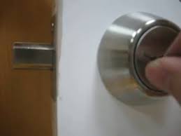 How To Pick A Car Lock With A Bobby Pin Open A Door Lock Without A Key 15 Tips For Getting Inside A Car Or House When Locked Out With Images Deadbolt Lock Deadbolt Door Locks