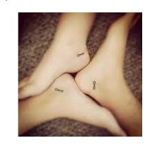 Un tatuaj pe încheietura ta poate să arate ceva. Tatuaje Mici Aici Sunt Cele Mai Frumoase Alese Pentru Tine