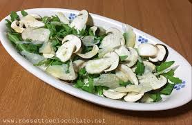 Pulite i funghi eliminando la parte finale del gambo ricoperta di terra e spazzolateli bene. Insalata Di Porcini Con Parmigiano Reggiano E Rucola Rossetto Cioccolato