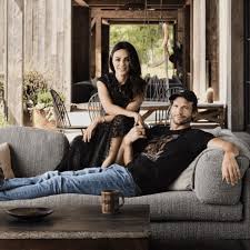This blog delivers what it promises: Check Out Ashton Kutcher Mila Kunis Gorgeous Mansion Onlystars Lifestyle