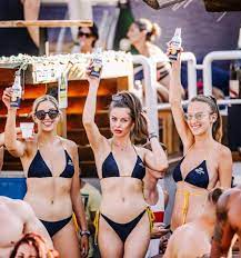 Finden sie hotels und ferienmiete in der nähe von zrće beach in novalja. Team Corona Bavaria Goes Zrce Facebook