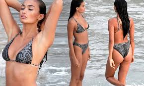 Join facebook to connect with kelly gale and others you may know. Victoria S Secret Model Kelly Gale Flaunts Her Incredible Physique In St Barths Daily Mail Online