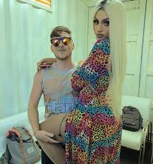 Explora las ediciones de pabllo vittar en discogs. Corpo Sensual Yuri Drummond Compositor Do Novo Hit Da Pabllo Vittar Revela Que Levou Meia Hora Para Fazer A Faixa Popline