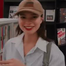 Becky Armstrong Speaking French