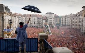 Municipality of álava, autonomous community of the basque country, spain. Celedon Las Fiestas De Vitoria Gasteiz 562x348 Hotel Dato