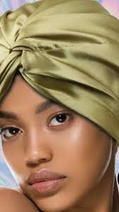 There are several reasons to wear a satin bonnet and we are giving you  another great tip