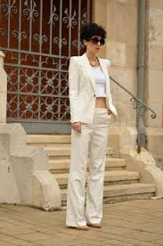 Maybe you would like to learn more about one of these? Tailleur Blanc