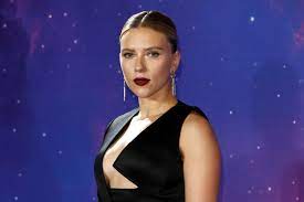 She began acting as a child, and her role in the movie the horse whisperer brought her critical acclaim at age 13. Scarlett Johansson Facing Backlash For Saying She Should Be Allowed To Play Anyone Allure