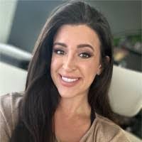 Samantha Newman's Instagram, Twitter & Facebook