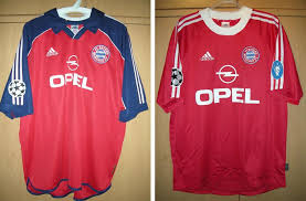 Il club bayern monaco è una delle squadre di calcio della città di monaco di baviera. Le Maglie Del Camaleontico Bayern Monaco Dal 1990 A Oggi