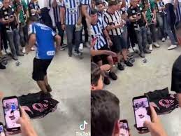 VIDEO: Aficionados de Monterrey bailan sobre playera de Messi