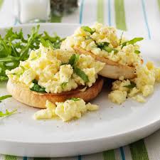 Muffins Aux Oeufs Brouilles Recettes Recette Recette Alimentation Oeufs Brouilles