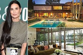 Beautiful Celebrity Homes And How They Are Living Page 123 Of 165 Lady Great Celebrity Houses Moore House Real Estate Prices