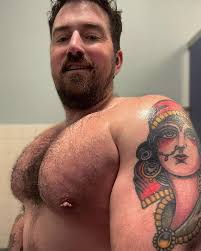 You know it's going to be a good weekend when you wake up and you still  have Friday's pec pump. My doctor took me off all bodybuilding supplements  back in April and