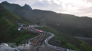 Lalu, perjalanan dilanjutkan menuju loket masuk. Bandara Kediri Segera Dibangun Wisata Alam Gunung Kelud Terus Dikenalkan Ke Wisatawan Surya
