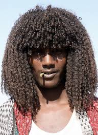 Here are a few brands of gel that not only keep kinky hair looking sleek, they keep my curls. Long Hair Men Faq Guide Long Hair Guys