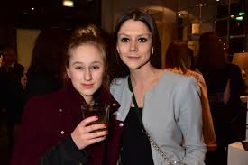 Marina hoermanseder (* 1986 in wien) ist eine österreichische modedesignerin. Mode Im Friseursalon Kino Im Theater Marina Hormanseder Eroffnet Store