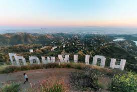This distance is equal to 17.36 miles, and 15.08 nautical miles. 5 Reasons To Stay In Burbank California The Real Hollywood Photos Travelbreak