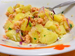 Condire a piacere con olio e sale. Insalata Di Patate E Tonno Con Cipolle Ricette Insalata Di Patate Ricette Estive