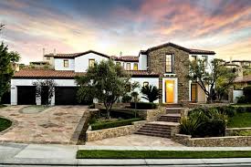 Inside ellen degeneres former beverly hills mansion. Kylie Jenner S Mansion See Pics Of Calabasas Home For Sale Style Living