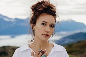 Lauren Daigle, for KING & COUNTRY, Kirk Franklin Lead 50th Annual Dove  Awards Nominees