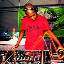 From the propulsive drumline, to the screeching string section, the mellow rhodes chords and poetic vocals, south african deep house is as much about the melody as it is about the music that sits. 15 Free South African House Music Playlists 8tracks Radio