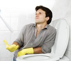 Heureusement, il existe plusieurs solutions super faciles, écologiques et économiques pour avoir des wc faites chauffer ½ litre de vinaigre blanc, pas besoin de le faire bouillir. Comment Nettoyer Les Toilettes Sans Produits Chimiques 7 Astuces Ecolos